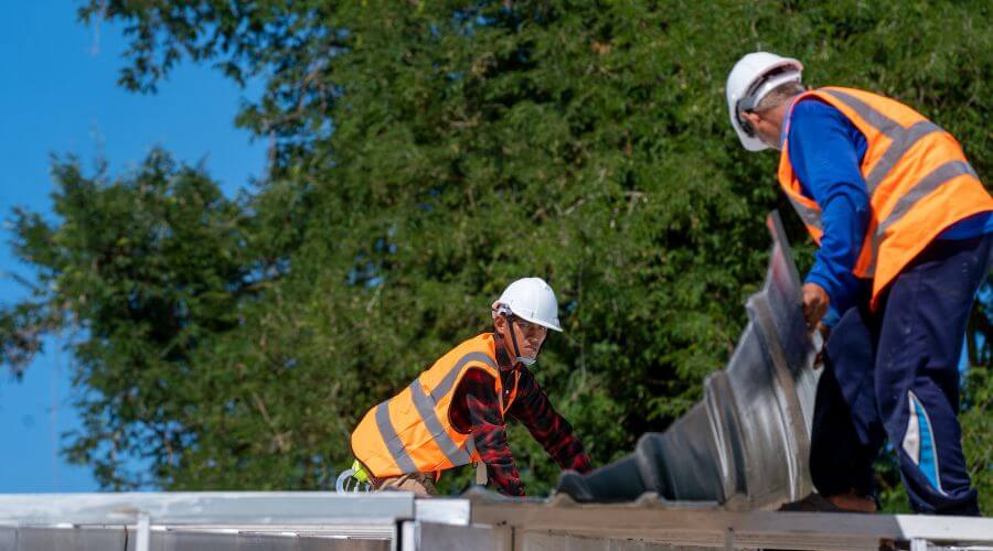 Professional residential roofers in Bascom, FL